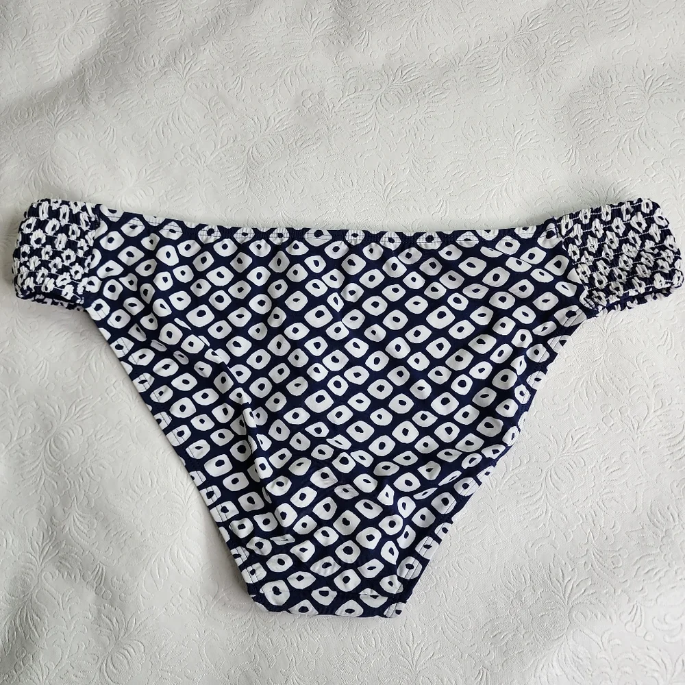 Vineyard Vines Stingray Smocked Bikini Bottom Deep Blue & White Size Medium NWT
